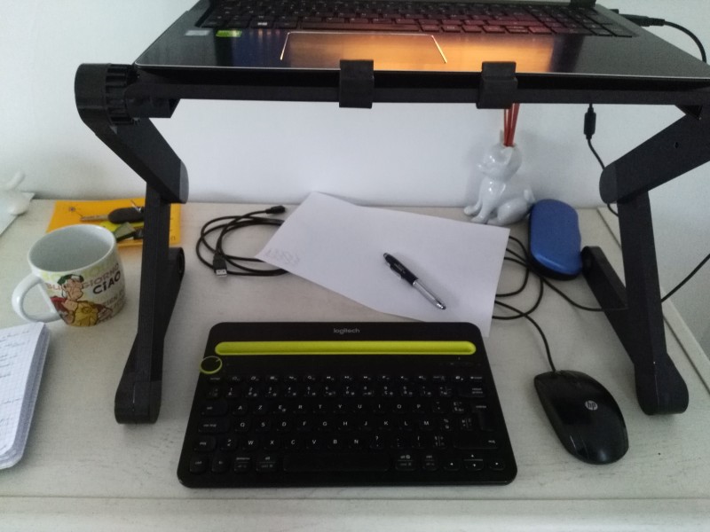 support pour ordinateur portable pour faire un bureau debout